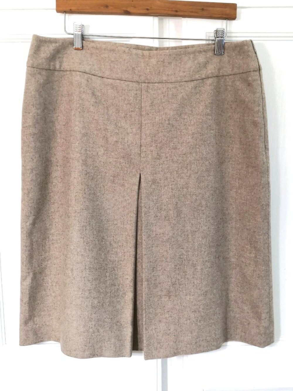 BR Wool Blend Pleated Skirt Oyster Tan Size 14